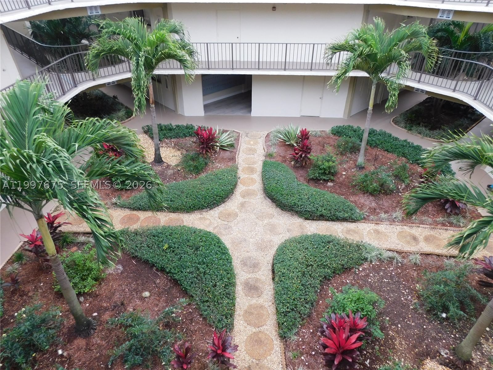 Real estate property located at 8005 107th Ave #309, Miami-dade, The Horizons Condo #6, Miami, FL