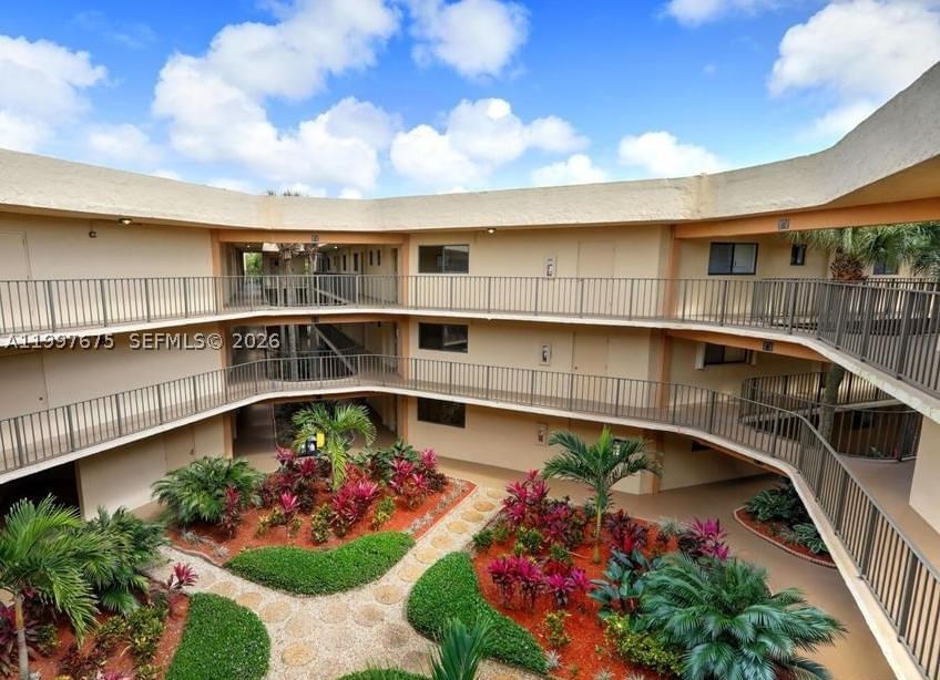 Real estate property located at 8005 107th Ave #309, Miami-dade, The Horizons Condo #6, Miami, FL