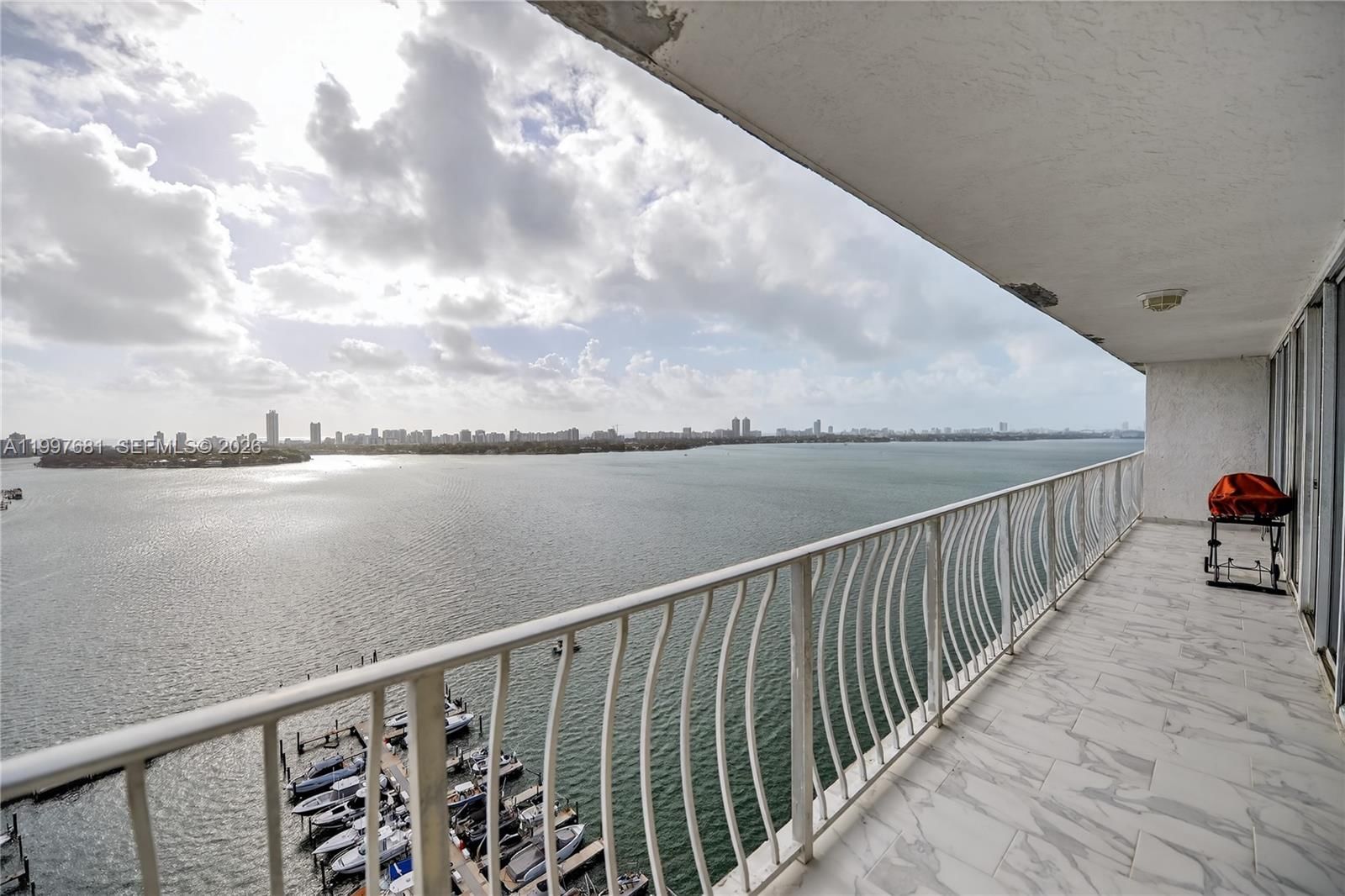 Real estate property located at 7601 Treasure Dr #2319, Miami-dade, The Grandview Palace Cond, North Bay Village, FL