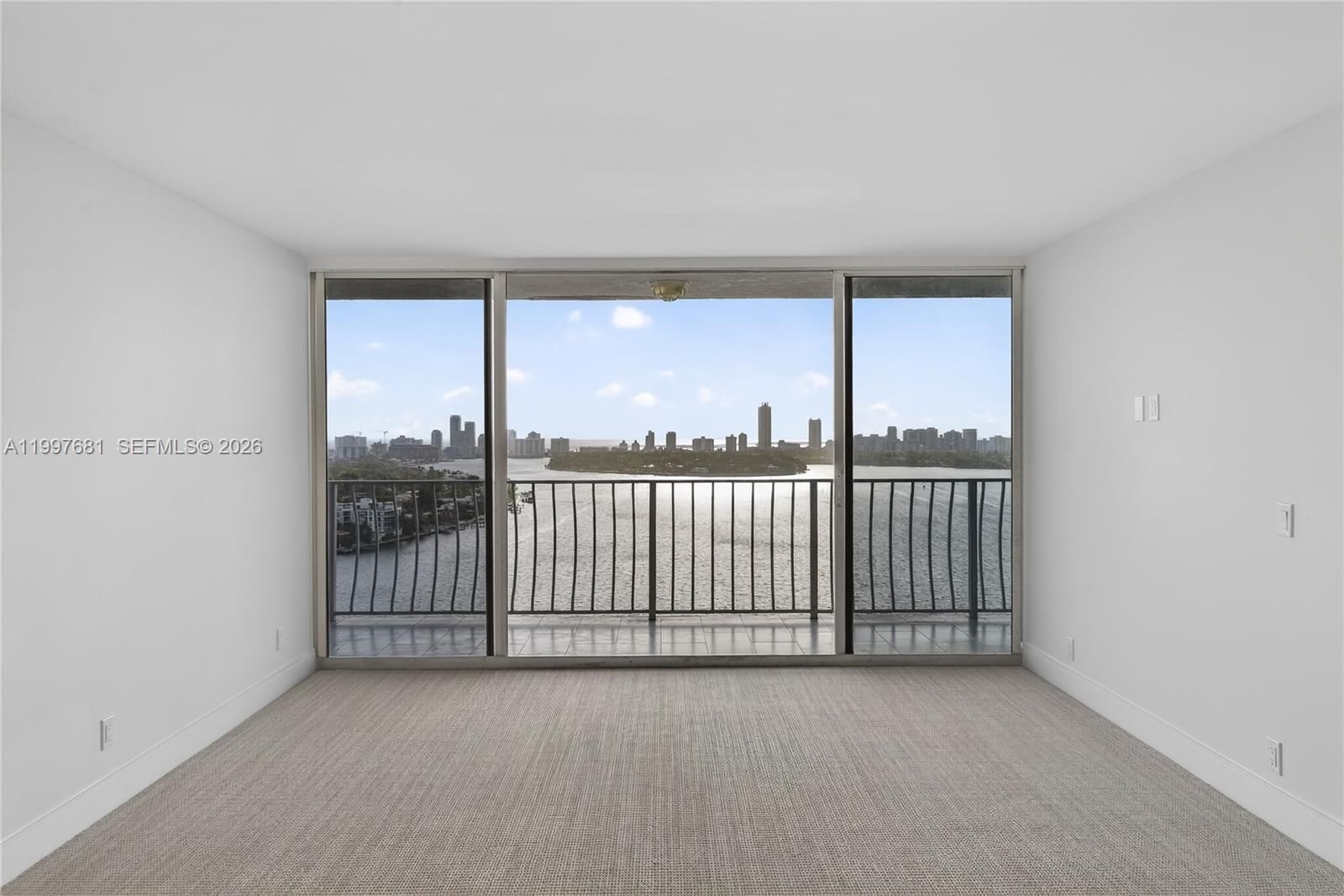 Real estate property located at 7601 Treasure Dr #2319, Miami-dade, The Grandview Palace Cond, North Bay Village, FL