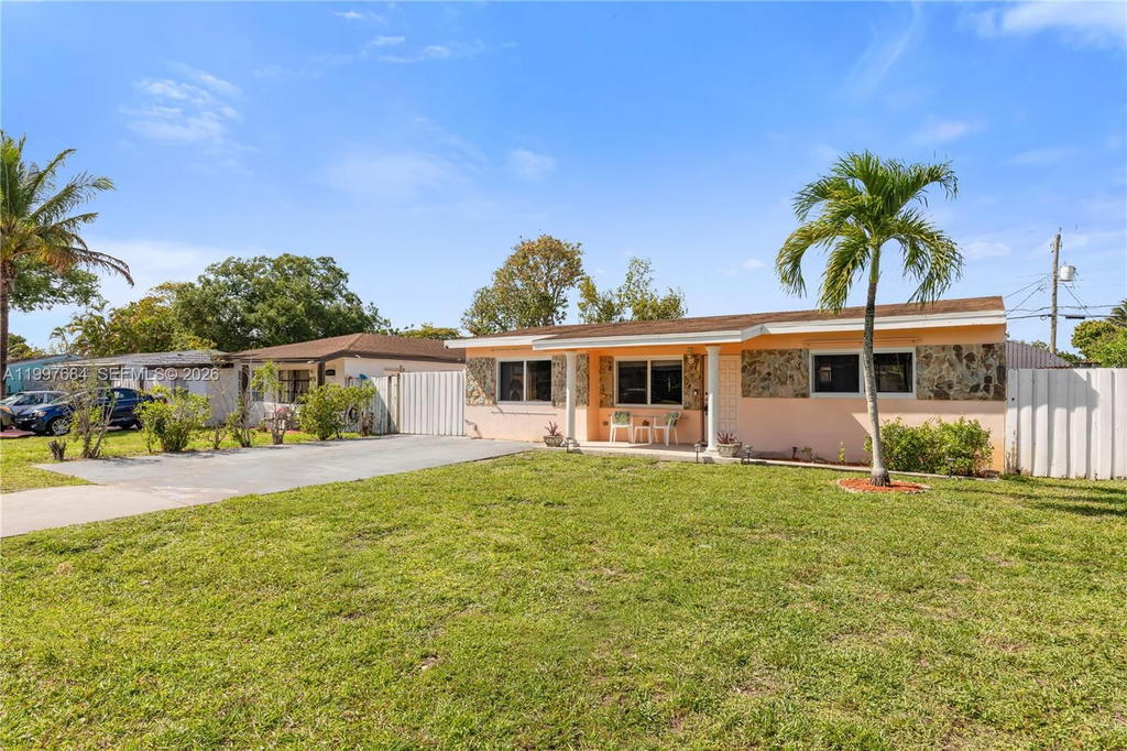 Real estate property located at 6441 23rd St, Broward, Welwyn Park, Miramar, FL