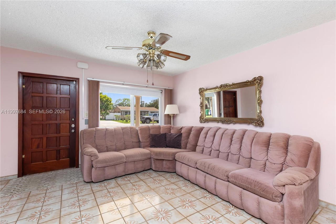 Real estate property located at 6441 23rd St, Broward, Welwyn Park, Miramar, FL