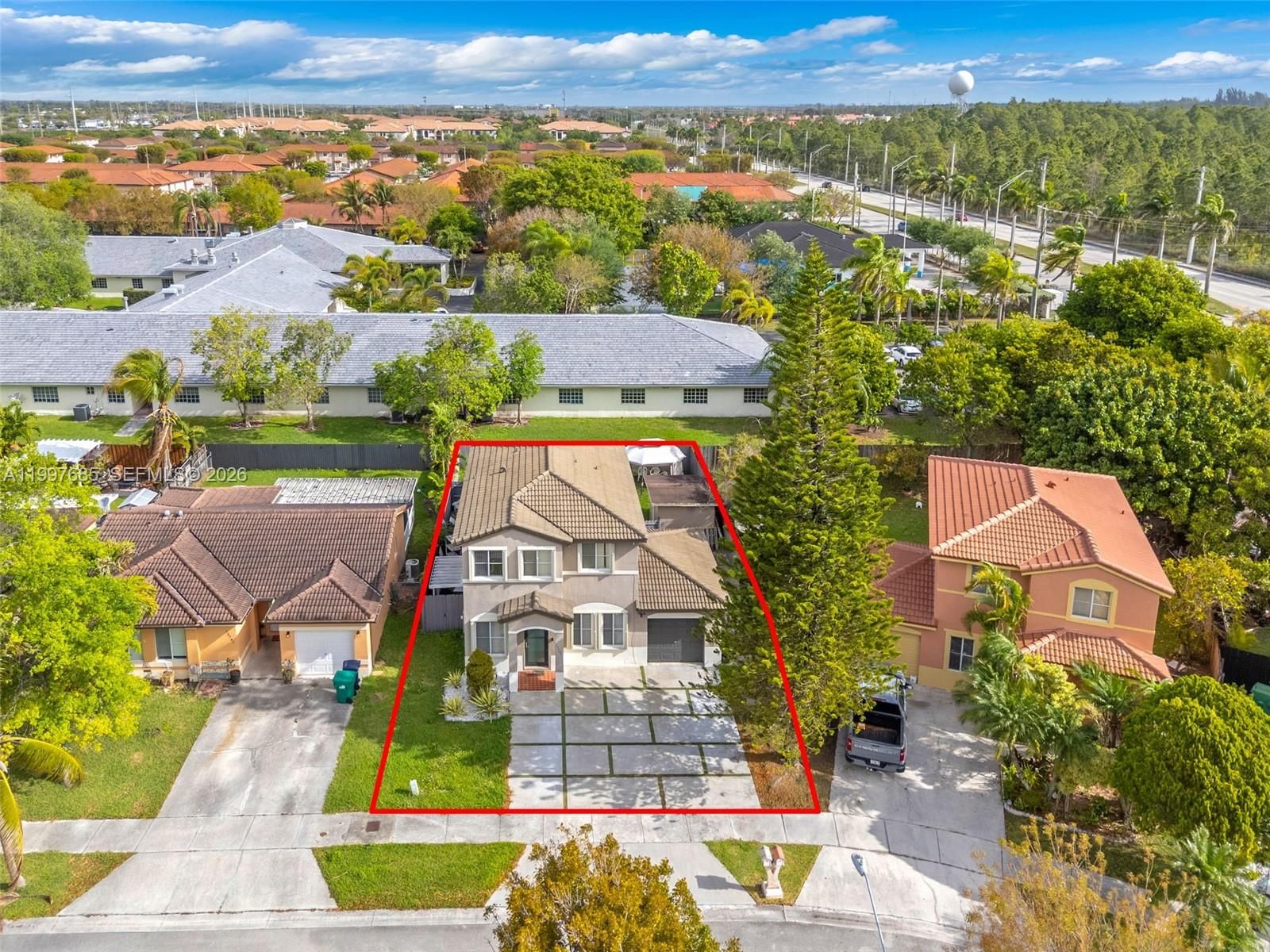 Real estate property located at 13731 173RD TERR, Miami-dade, Weitzer Serena Lakes Estat, Miami, FL