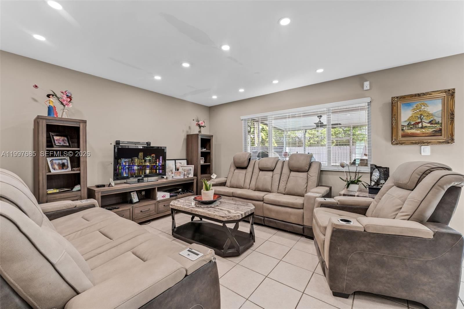 Real estate property located at 13731 173RD TERR, Miami-dade, Weitzer Serena Lakes Estat, Miami, FL