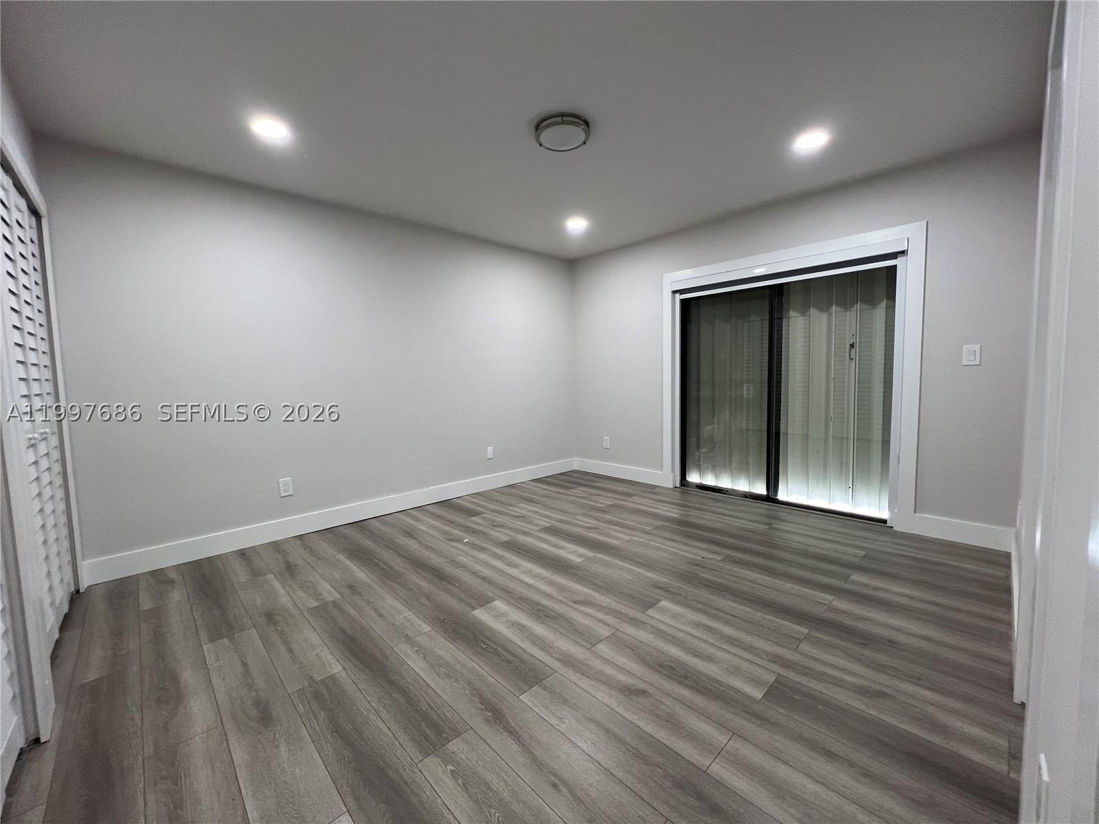 Real estate property located at 3826 107th Ave #2-2, Miami-dade, Chateaubleau Villas Condo, Miami, FL