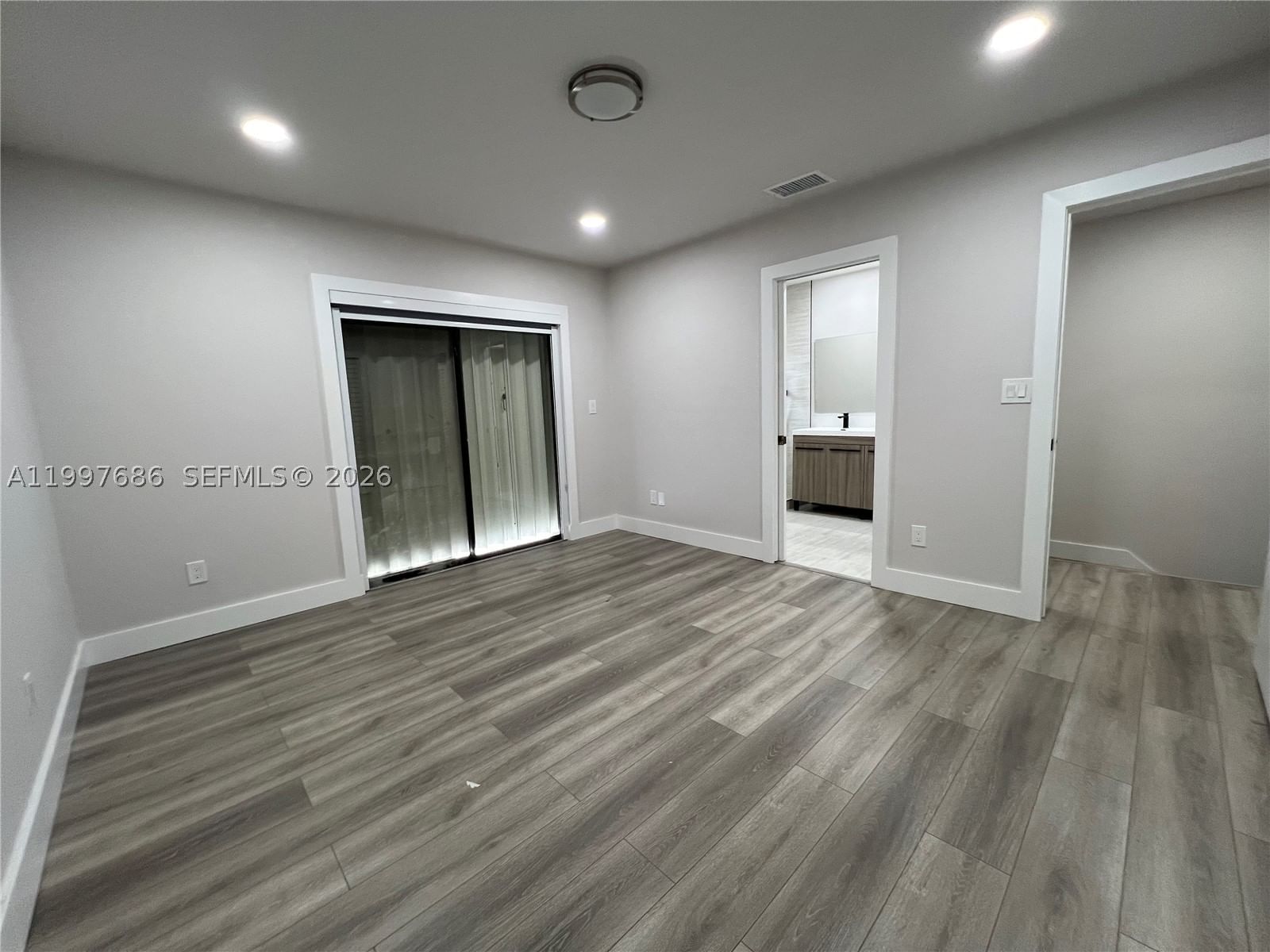 Real estate property located at 3826 107th Ave #2-2, Miami-dade, Chateaubleau Villas Condo, Miami, FL