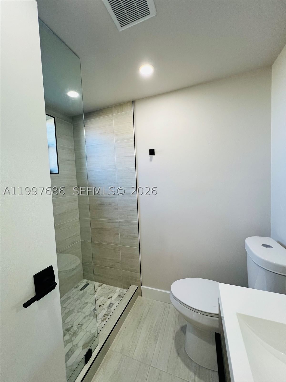 Real estate property located at 3826 107th Ave #2-2, Miami-dade, Chateaubleau Villas Condo, Miami, FL