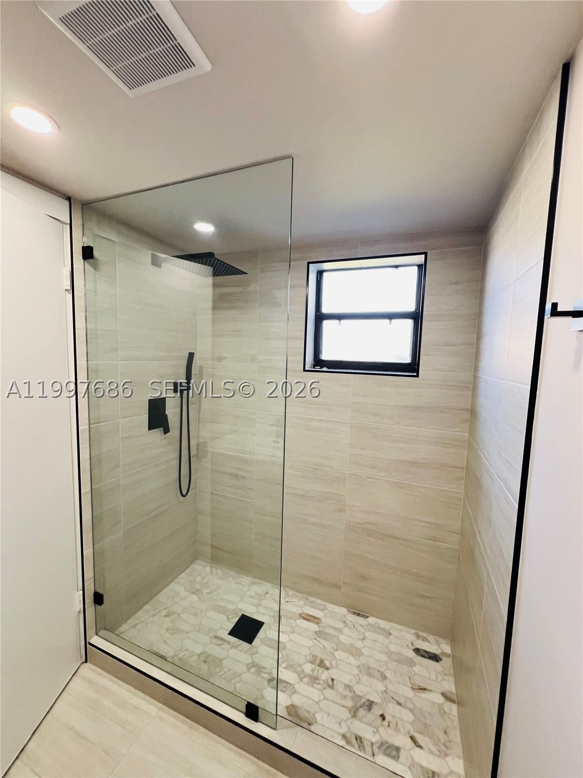 Real estate property located at 3826 107th Ave #2-2, Miami-dade, Chateaubleau Villas Condo, Miami, FL