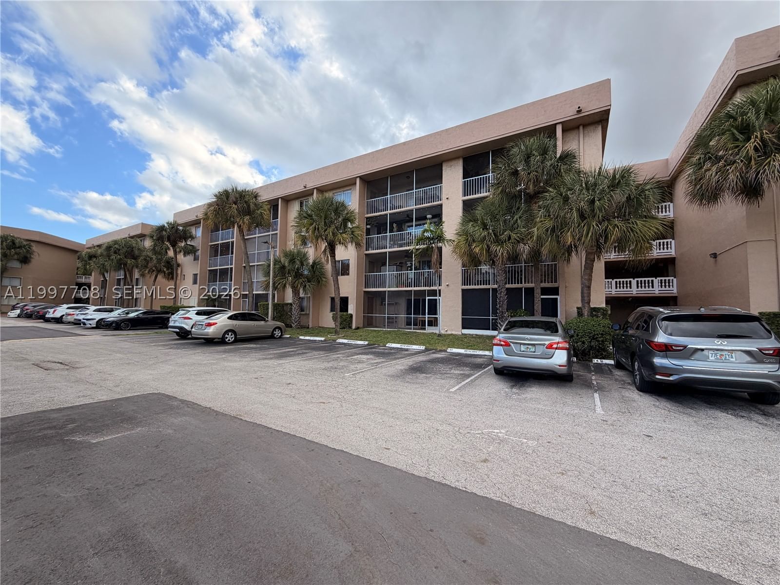 Real estate property located at 17000 67th Ave #115, Miami-dade, Country Lane Condo #1, Hialeah, FL