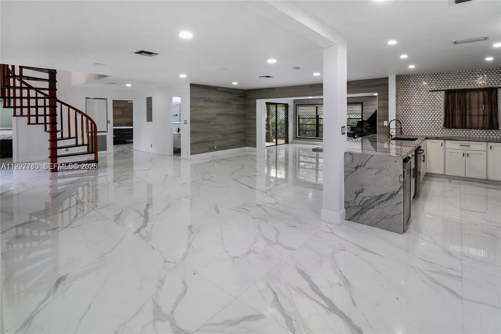 Real estate property located at 3375 20th Ave, Broward, Coral Woods, Oakland Park, FL