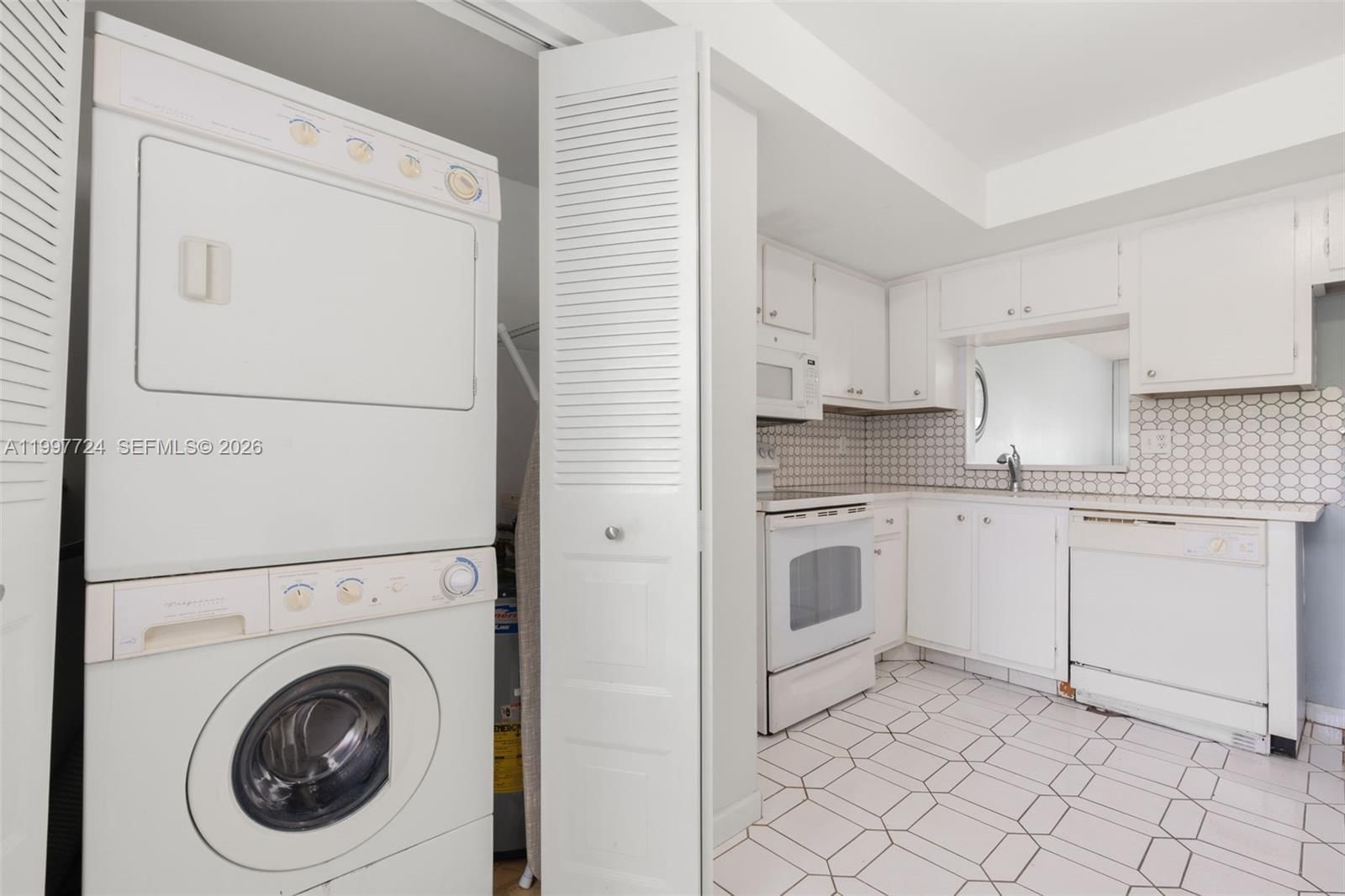 Real estate property located at 1480 80th Ave #304, Broward, Palm Springs 2, Margate, FL