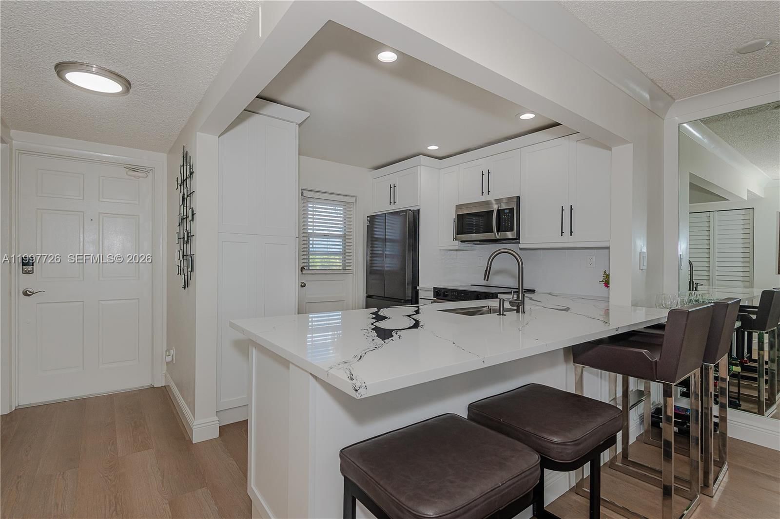 Real estate property located at 2500 81st Ave #304, Broward, Arrowhead Condo No V, Davie, FL