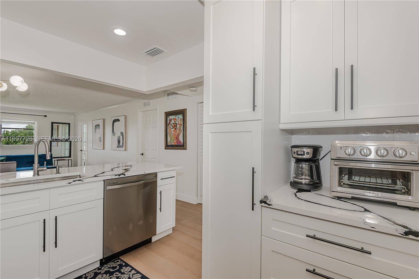 Real estate property located at 2500 81st Ave #304, Broward, Arrowhead Condo No V, Davie, FL