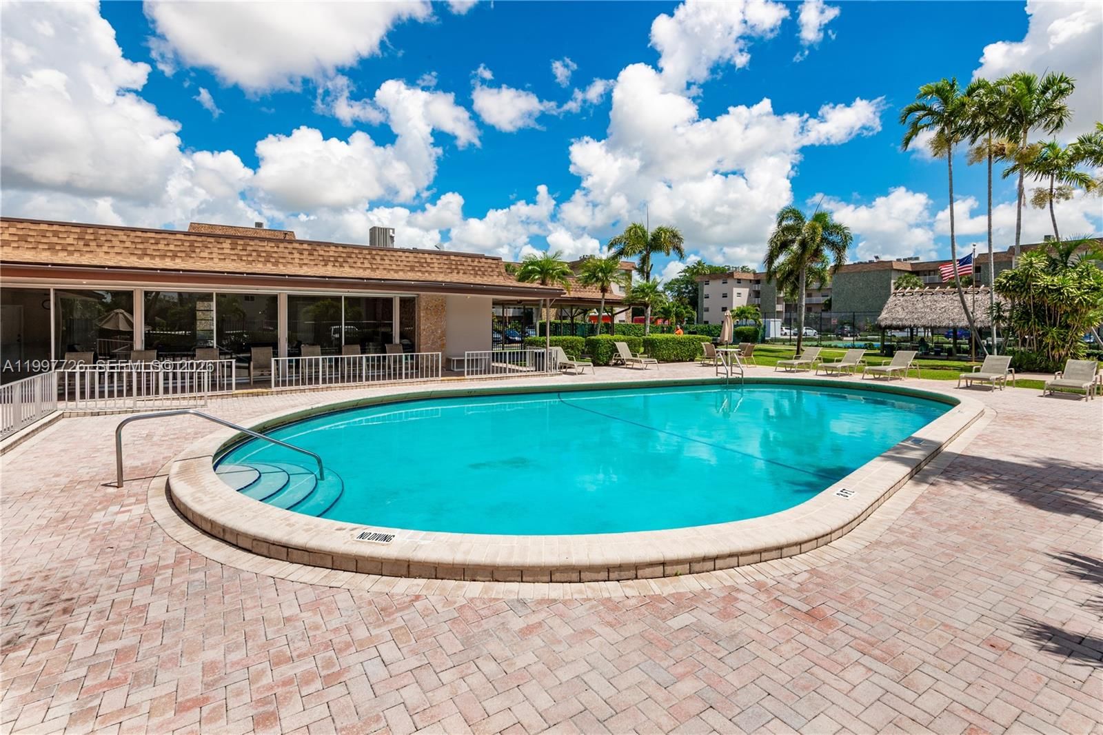 Real estate property located at 2500 81st Ave #304, Broward, Arrowhead Condo No V, Davie, FL
