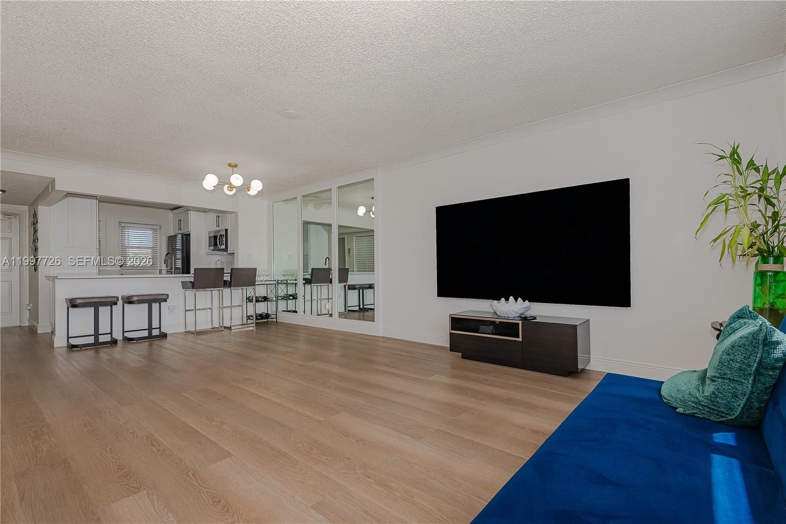 Real estate property located at 2500 81st Ave #304, Broward, Arrowhead Condo No V, Davie, FL