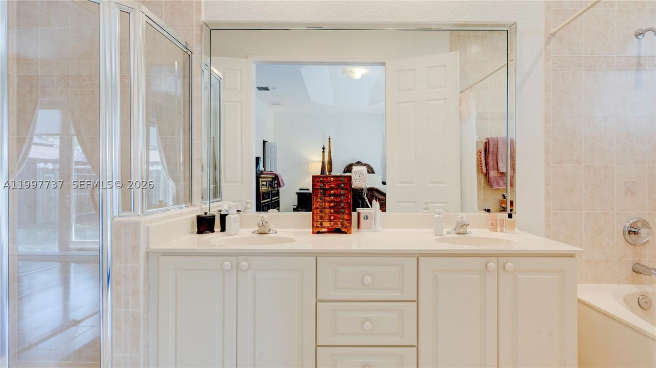 Real estate property located at 16252 42nd Ter, Miami-dade, Eden Lake Estates, Miami, FL