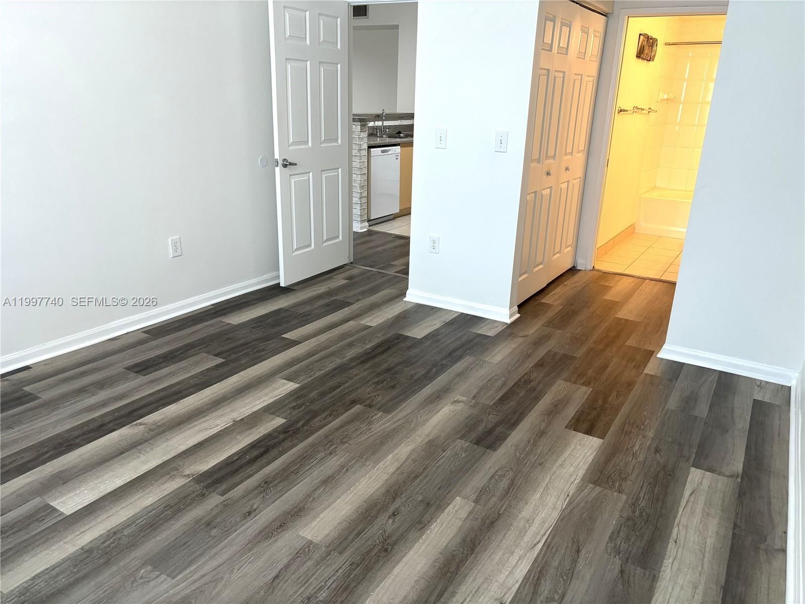 Real estate property located at 8050 Nob Hill Rd #105, Broward, El-ad Nob Hill Condo, Tamarac, FL