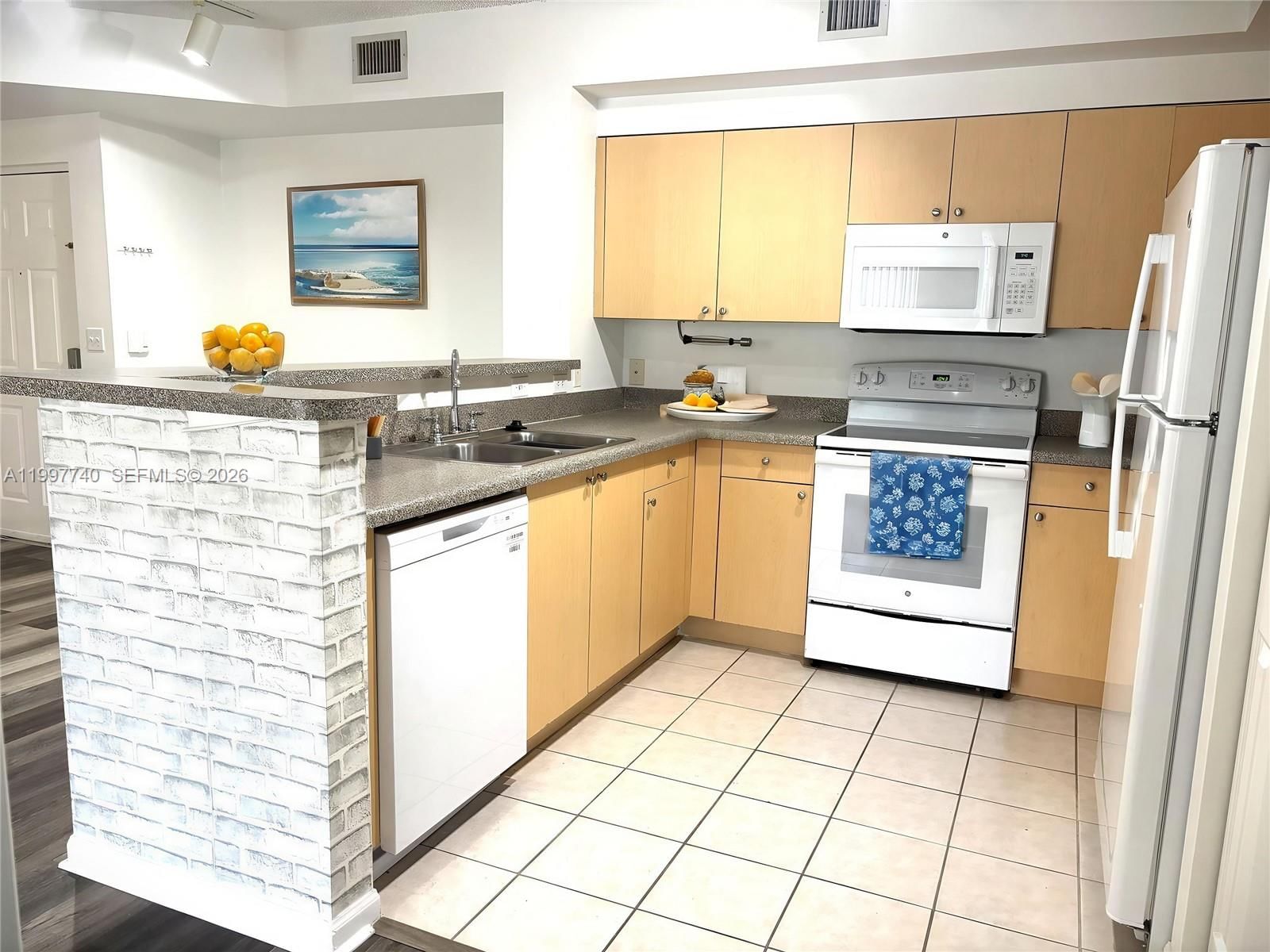 Real estate property located at 8050 Nob Hill Rd #105, Broward, El-ad Nob Hill Condo, Tamarac, FL