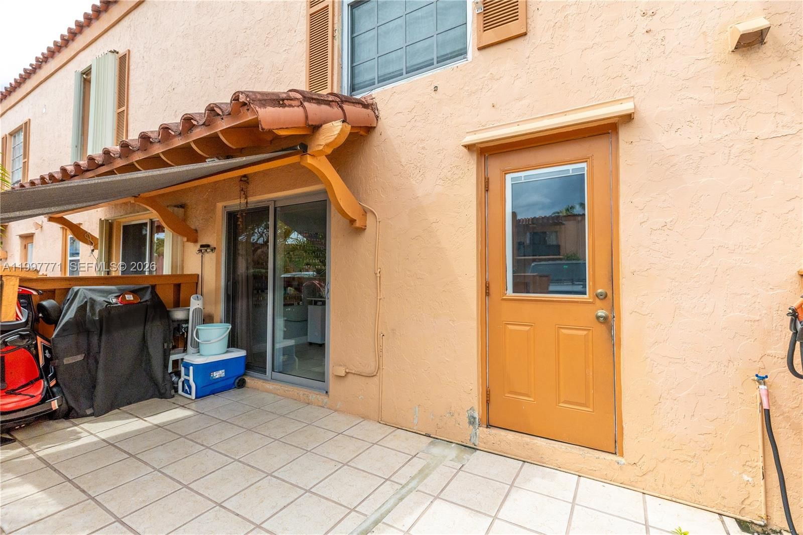 Real estate property located at 7130 Fairway Dr L26, Miami-dade, Cypress Village Condo, Miami Lakes, FL