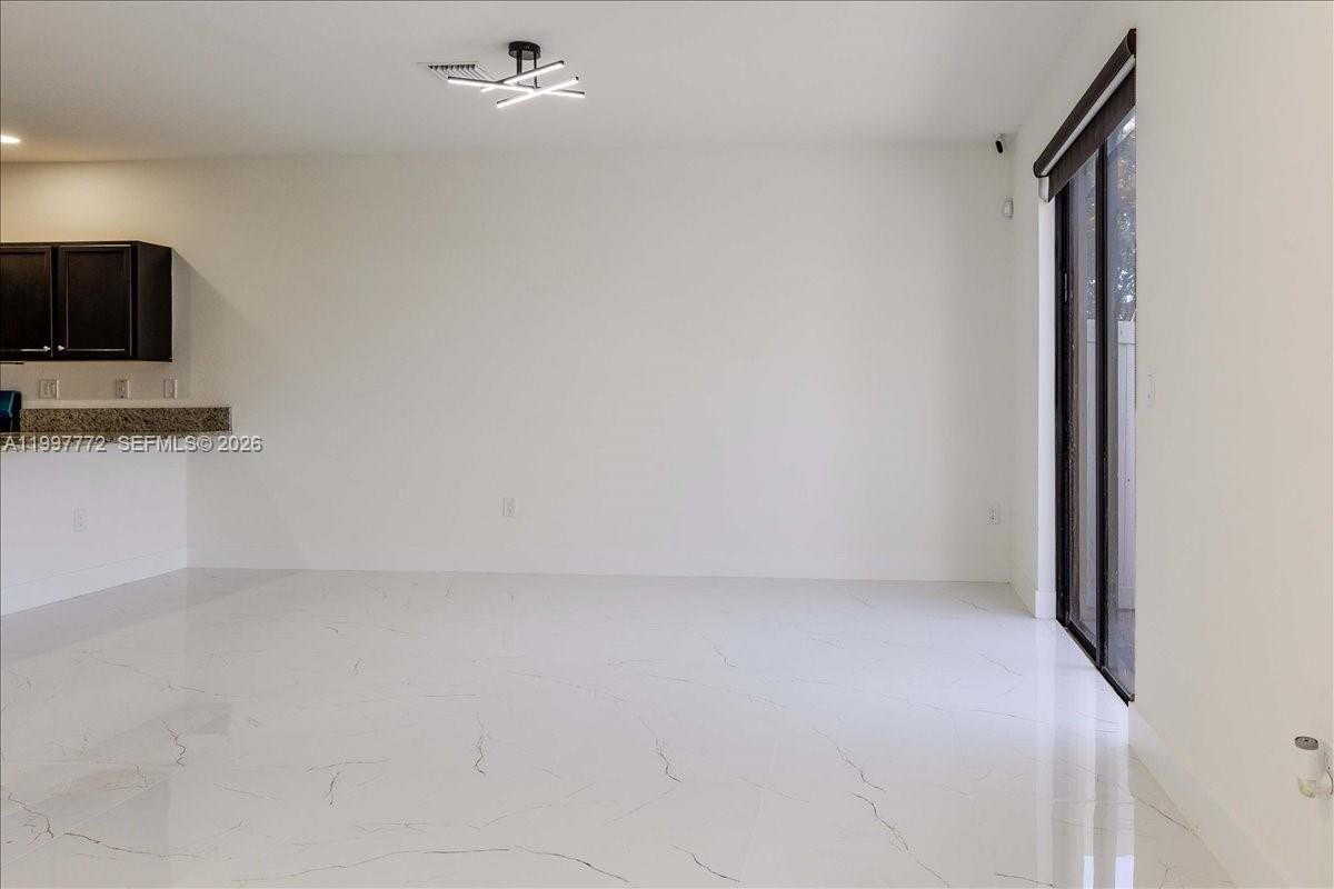 Real estate property located at 3335 94th Ter, Miami-dade, Bonterra, Hialeah, FL