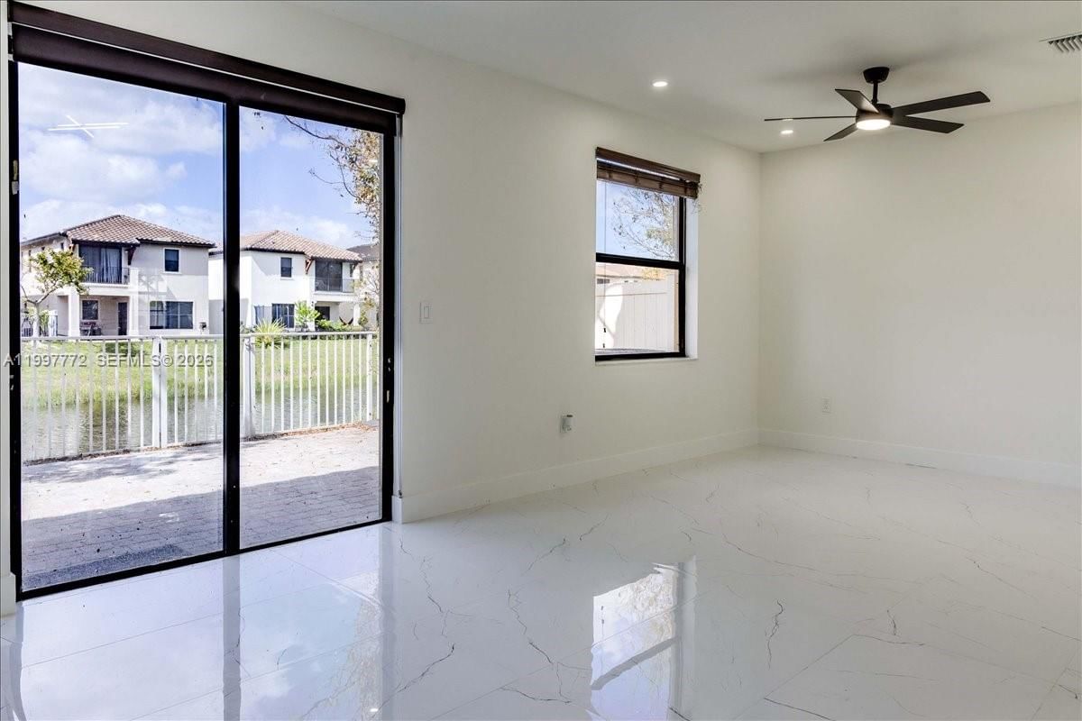 Real estate property located at 3335 94th Ter, Miami-dade, Bonterra, Hialeah, FL