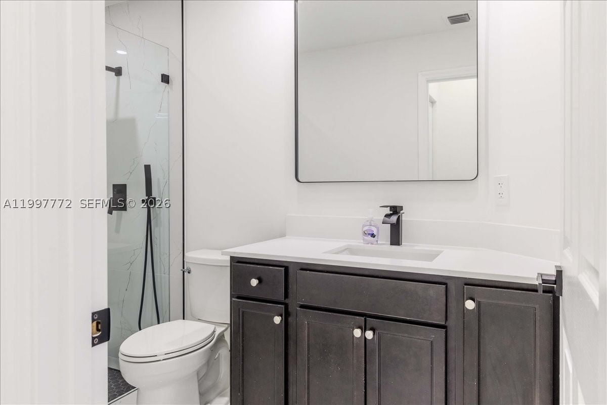 Real estate property located at 3335 94th Ter, Miami-dade, Bonterra, Hialeah, FL