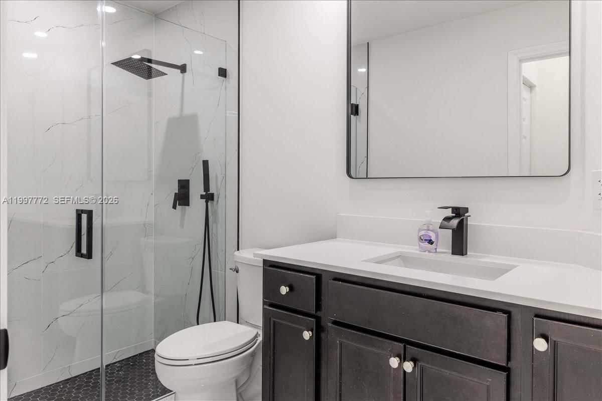 Real estate property located at 3335 94th Ter, Miami-dade, Bonterra, Hialeah, FL