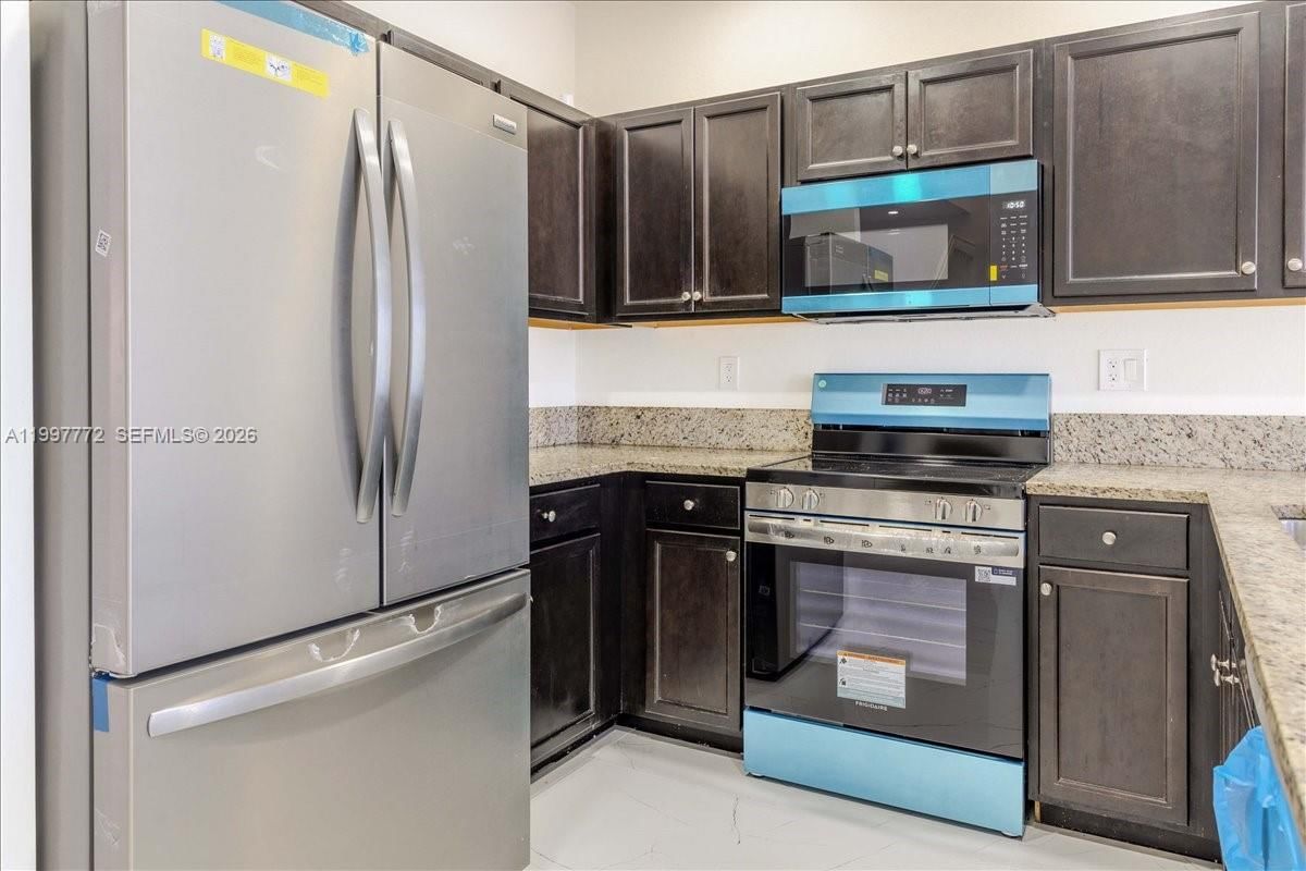 Real estate property located at 3335 94th Ter, Miami-dade, Bonterra, Hialeah, FL