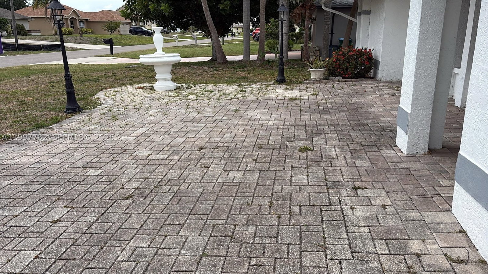 Real estate property located at 251 22 Place, Lee, Cape Coral, Cape Coral, FL