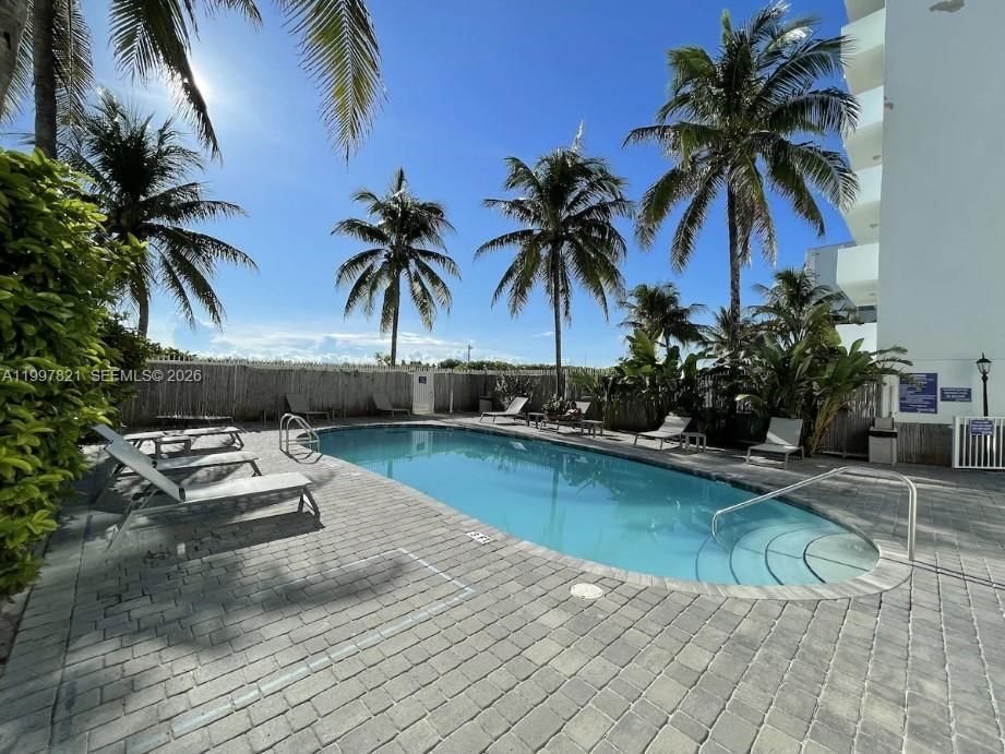 Real estate property located at 335 Ocean Dr #214, Miami-dade, Ocean Walk On South Beach, Miami Beach, FL