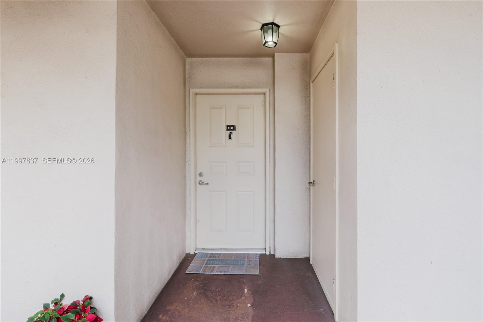 Real estate property located at 101 96th Ter #101, Broward, Fountains Of Jacaranda Co, Plantation, FL