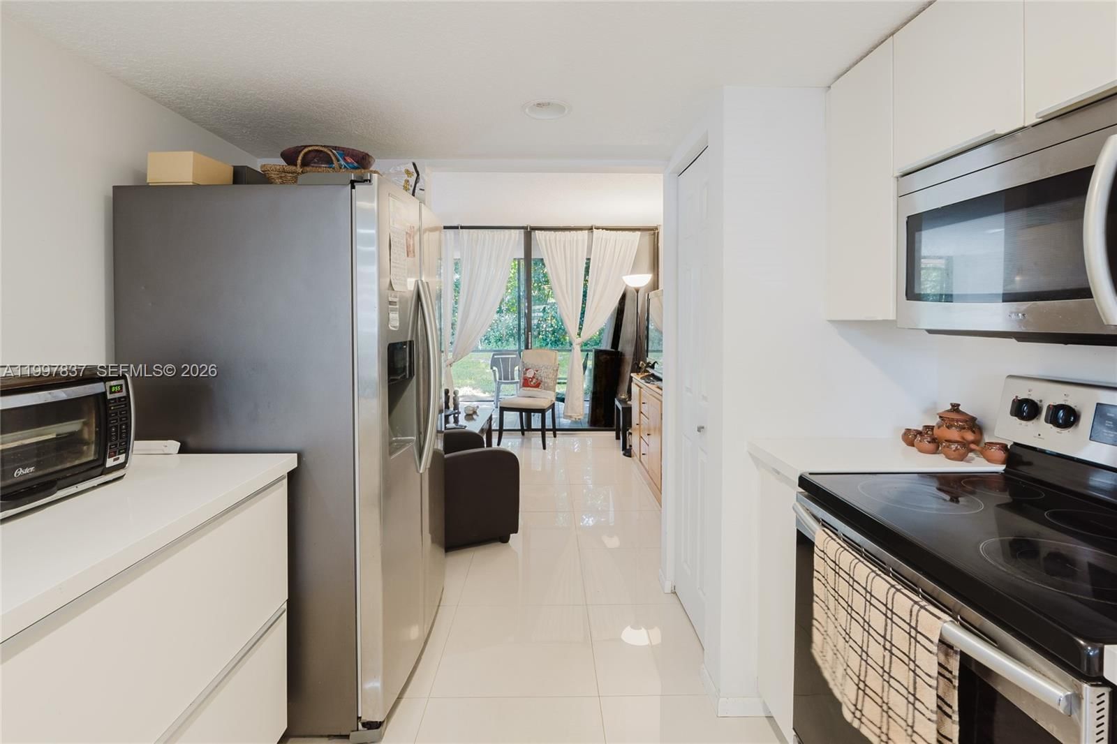 Real estate property located at 101 96th Ter #101, Broward, Fountains Of Jacaranda Co, Plantation, FL