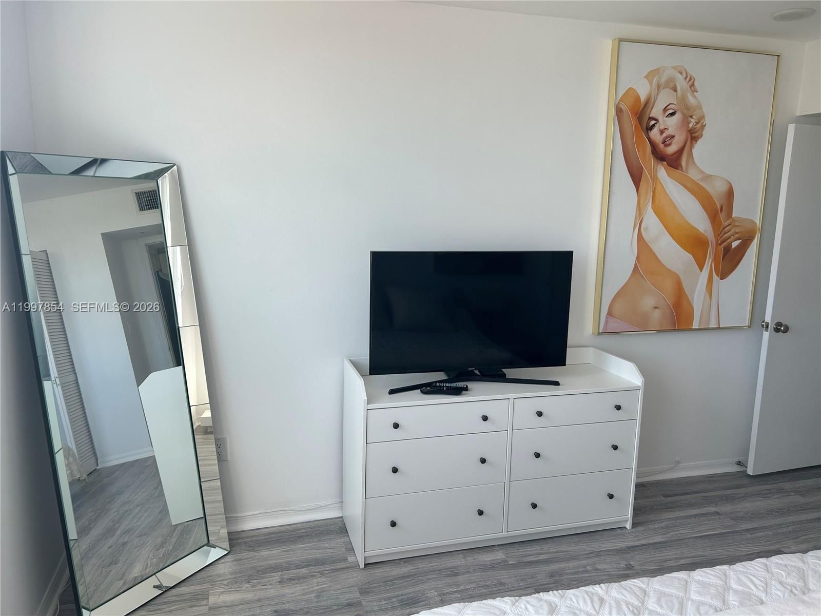 Real estate property located at 90 Alton Rd #607, Miami-dade, Yacht Club At Portofino C, Miami Beach, FL