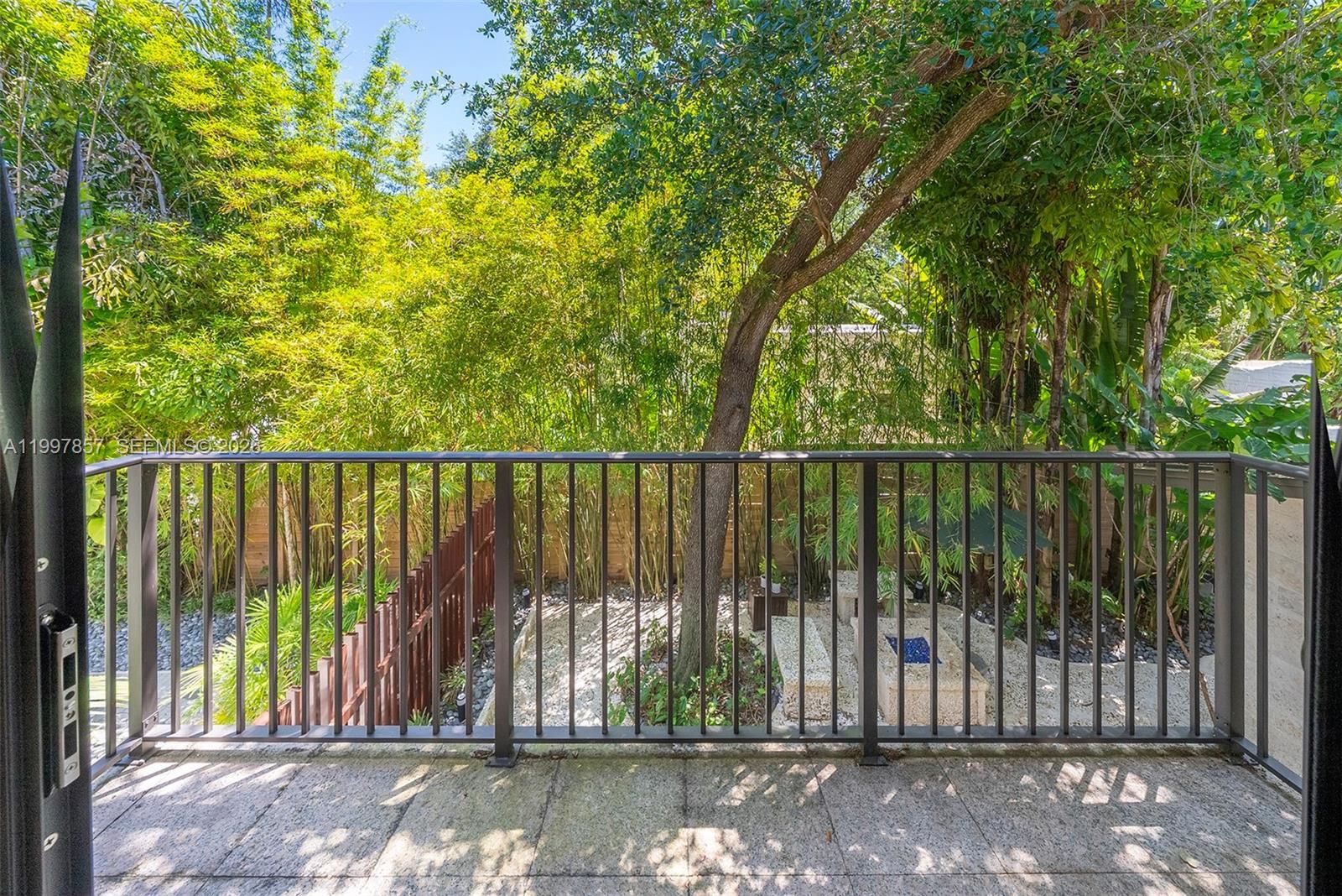 Real estate property located at 4046 El Prado Blvd, Miami-dade, Utopia, Miami, FL