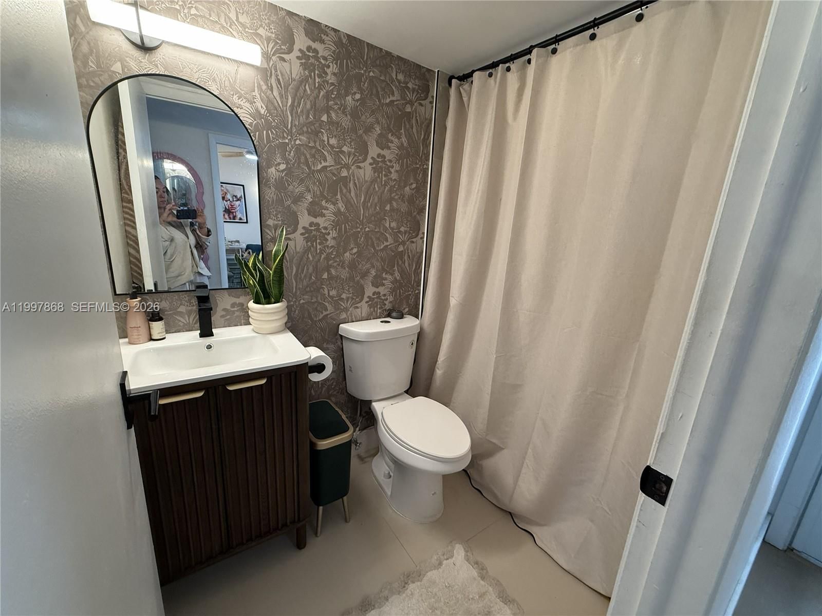 Real estate property located at 1666 West Ave #305, Miami-dade, Belle View Sub, Miami Beach, FL