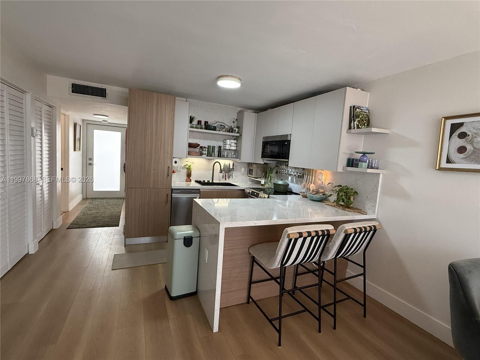 Real estate property located at 1666 West Ave #305, Miami-dade, Belle View Sub, Miami Beach, FL