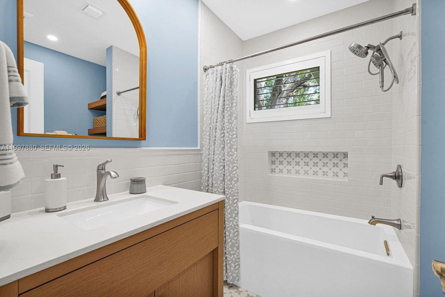 Real estate property located at 8300 158th St, Miami-dade, Southwood, Palmetto Bay, FL