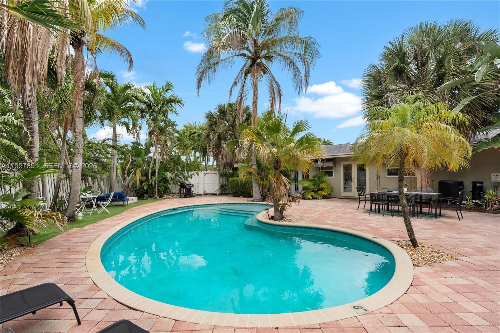 Real estate property located at 1652 39th St, Broward, Oakland Park 2nd Add-resu, Oakland Park, FL