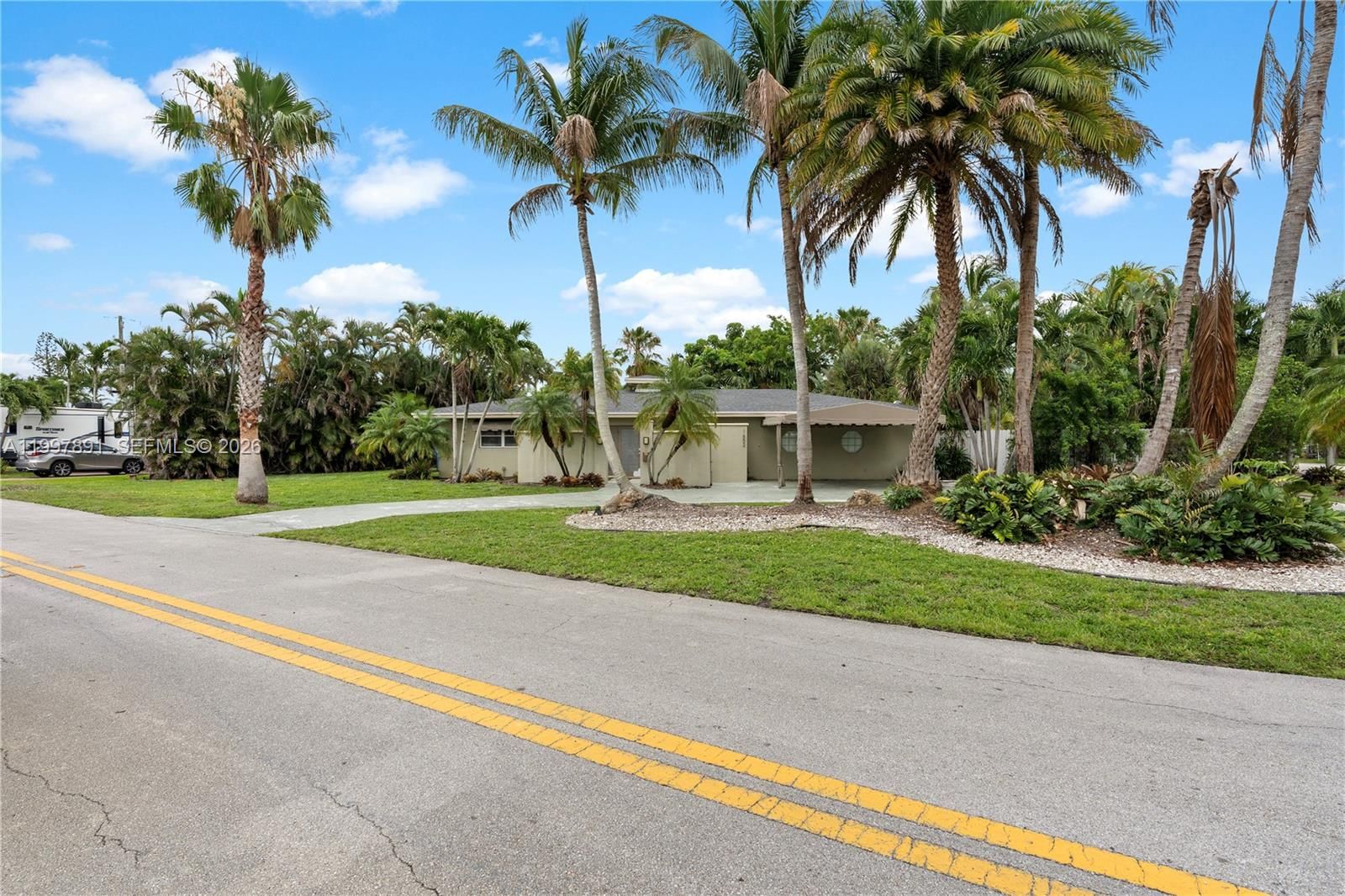 Real estate property located at 1652 39th St, Broward, Oakland Park 2nd Add-resu, Oakland Park, FL