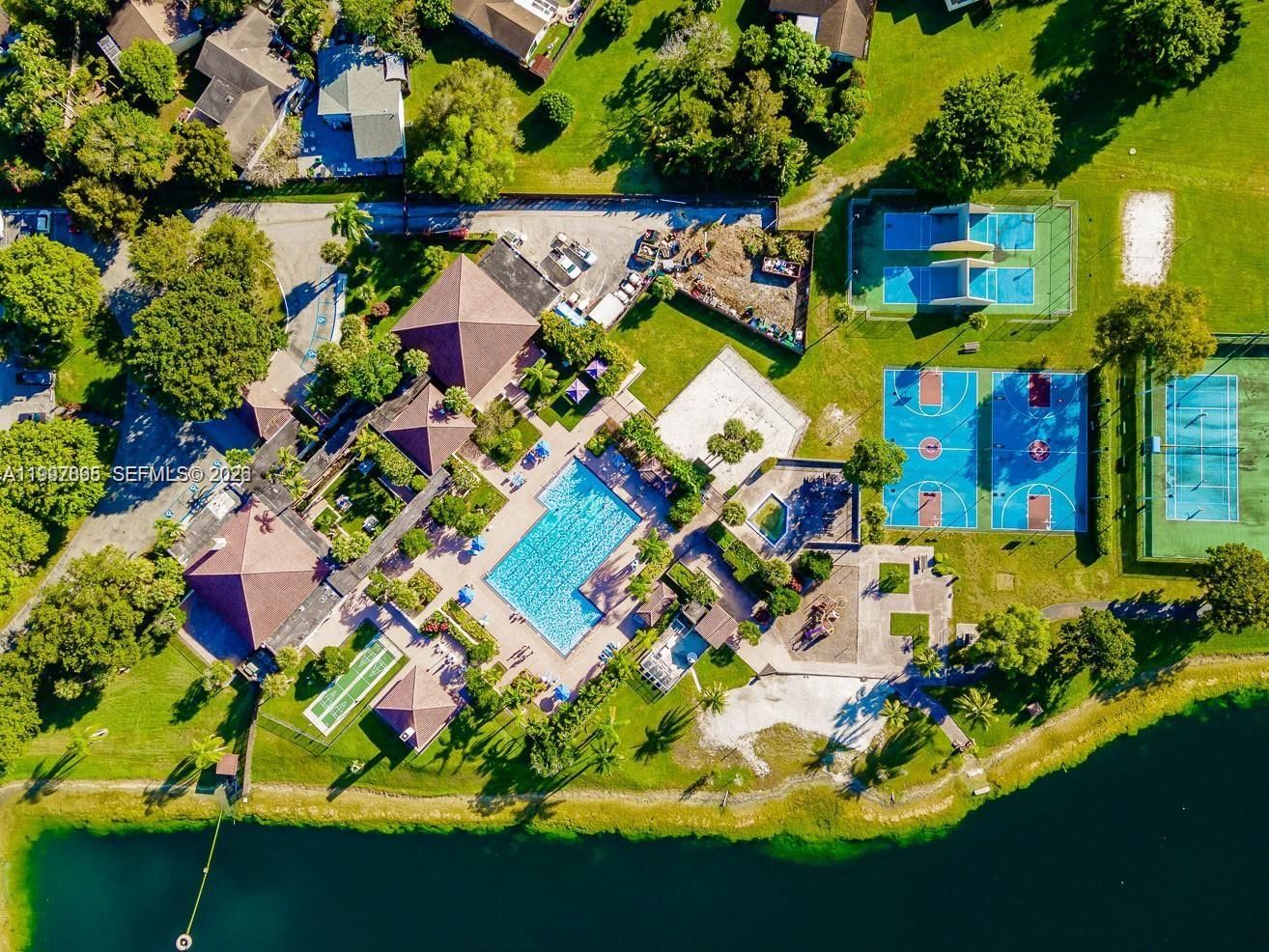 Real estate property located at 13257 113th Ter, Miami-dade, Host Crossings, Miami, FL