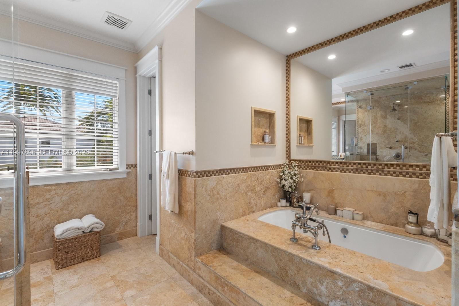 Real estate property located at 685 Harbor Ln, Miami-dade, Biscayne Key Estates, Key Biscayne, FL