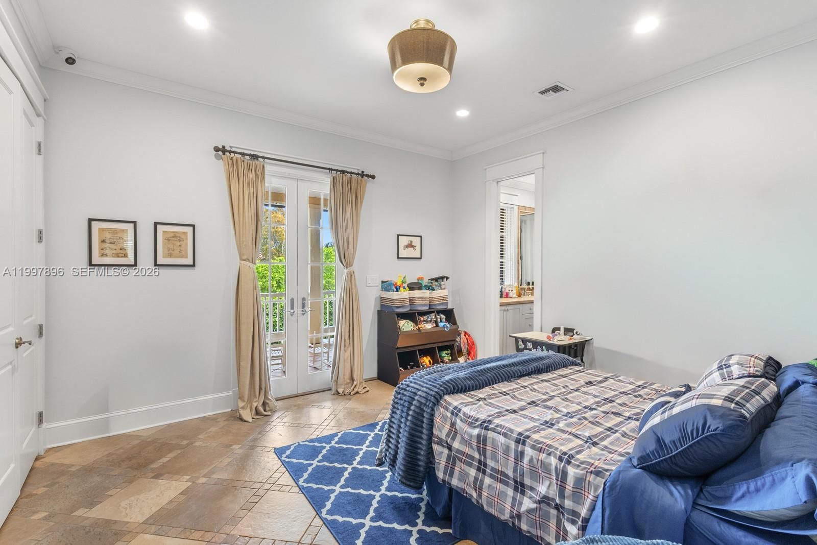 Real estate property located at 685 Harbor Ln, Miami-dade, Biscayne Key Estates, Key Biscayne, FL