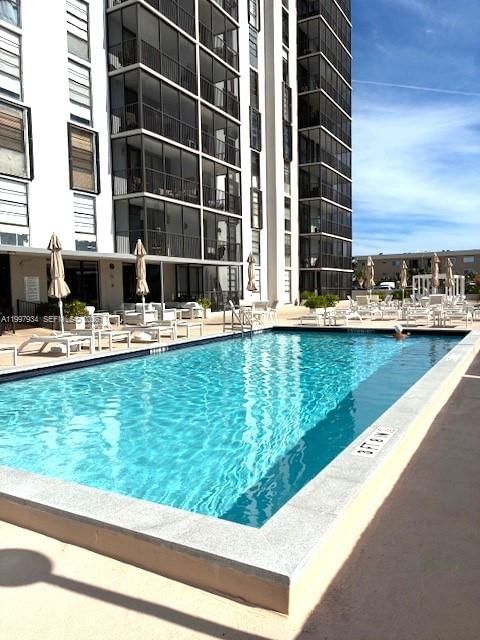 Real estate property located at 2500 135th St B506, Miami-dade, Dorset House Condo, North Miami, FL