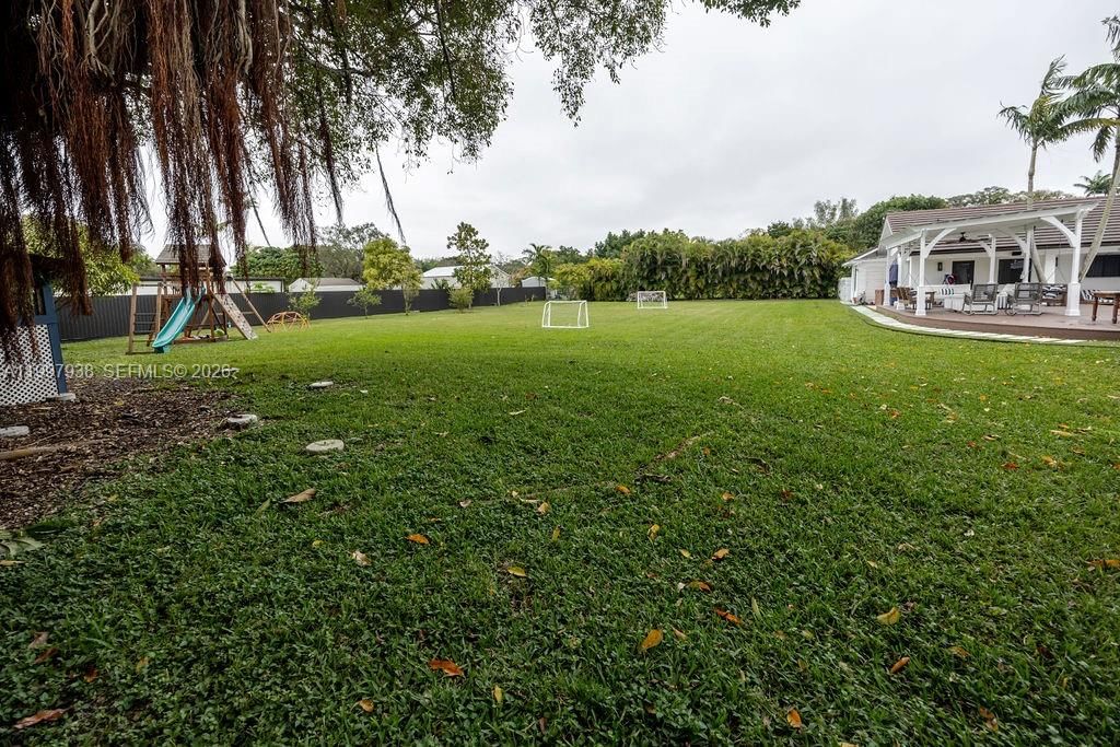 Real estate property located at 11301 95th St, Miami-dade, N.a, Miami, FL