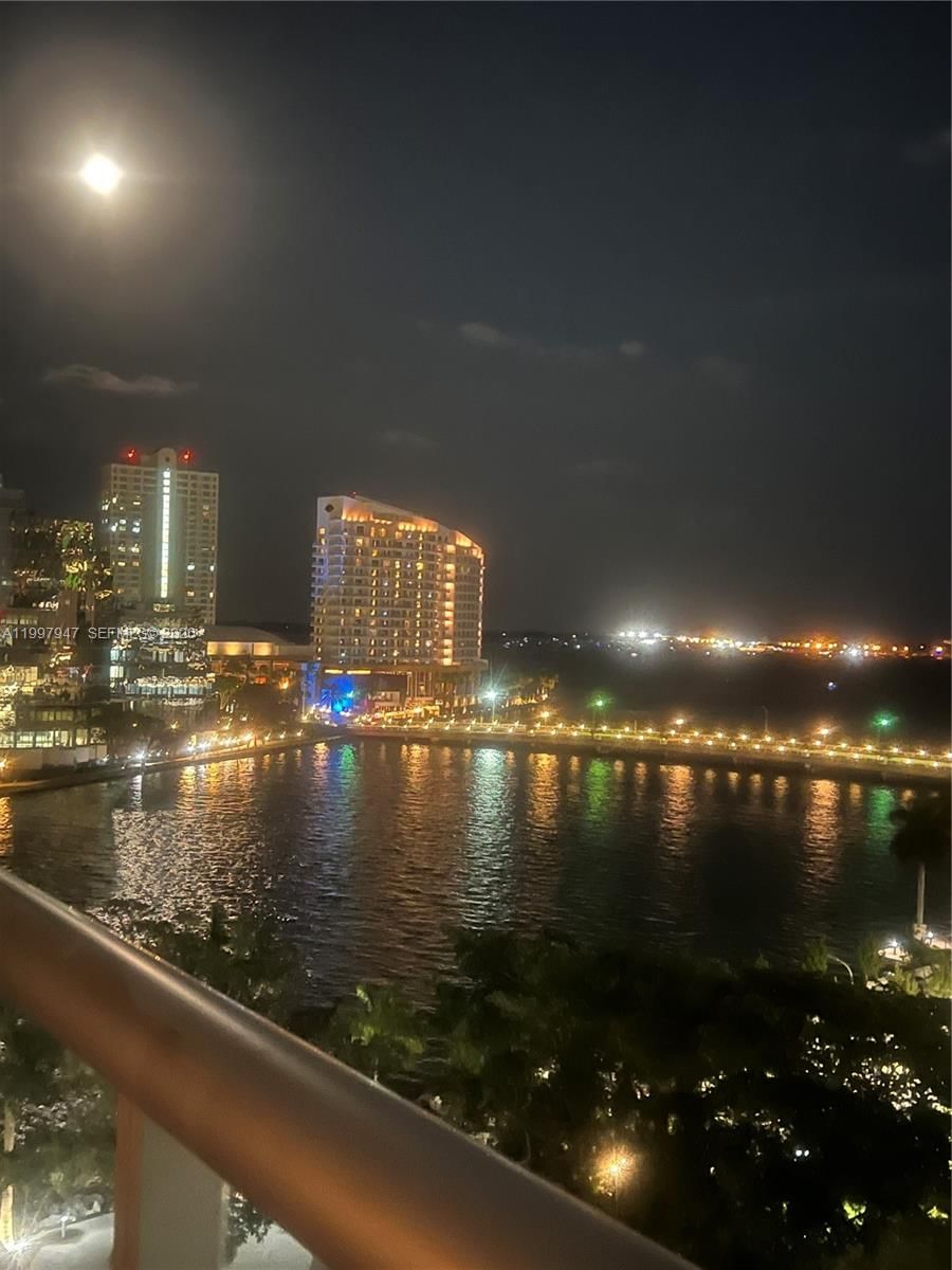 Real estate property located at 495 Brickell Ave #1007, Miami-dade, Icon Brickell No Two, Miami, FL