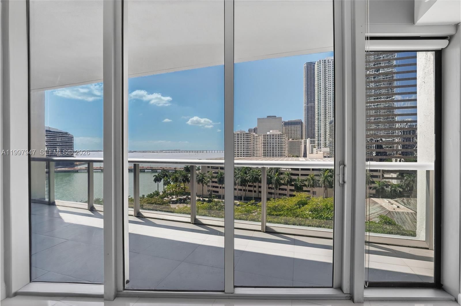 Real estate property located at 495 Brickell Ave #1007, Miami-dade, Icon Brickell No Two, Miami, FL