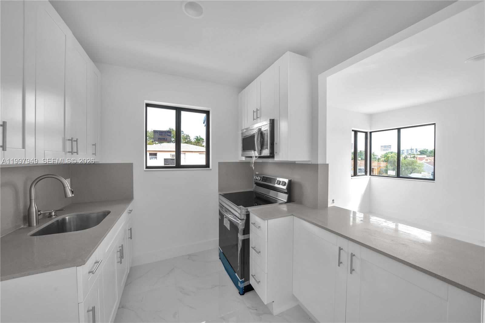 Real estate property located at 450 Beacom Blvd, Miami-dade, Beacom Manor, Miami, FL