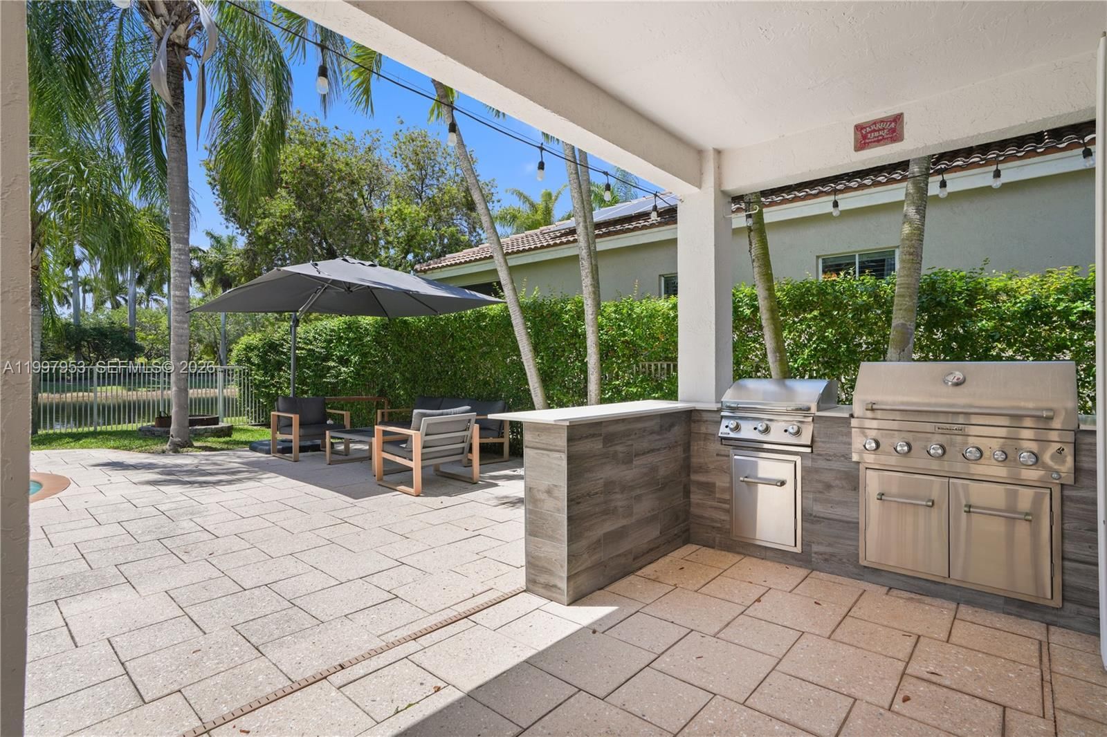 Real estate property located at 1317 Chenille Cir, Broward, Sector 2-parcels 9 & 10, Weston, FL