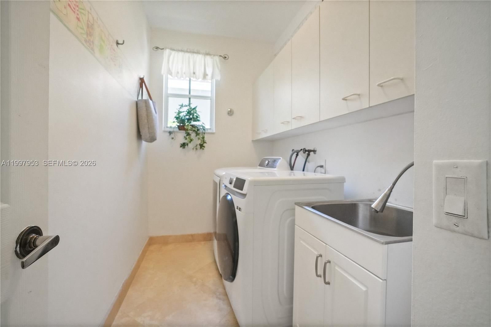 Real estate property located at 1317 Chenille Cir, Broward, Sector 2-parcels 9 & 10, Weston, FL