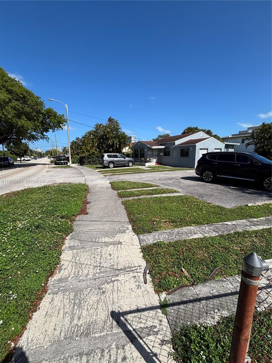 Real estate property located at 3180 26th St, Miami-dade, The Pines, Miami, FL